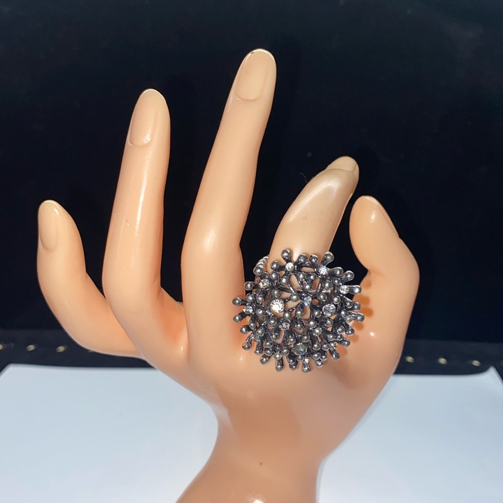 Silver starburst elastic ring